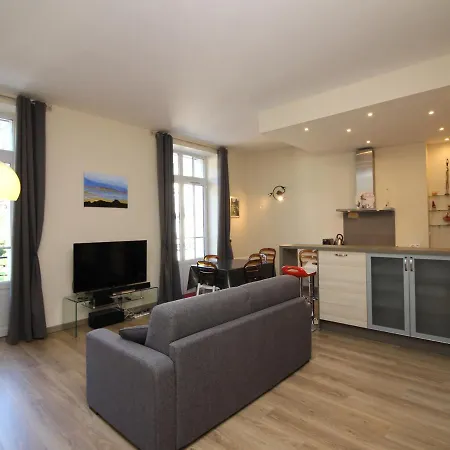 Hyper Centre Mont-dore: T3 Spacieux Avec Balcon Et Wifi, A Cote Des Thermes - Fr-1-608-23 Le Mont-Dore