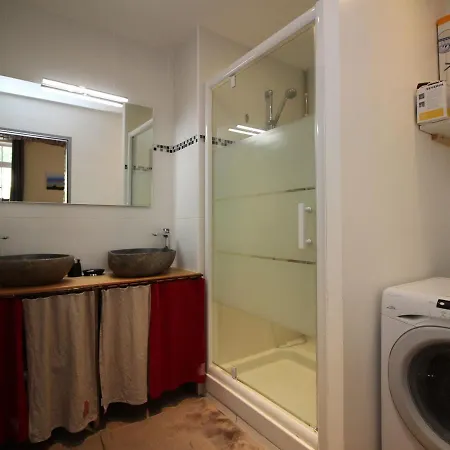 Hyper Centre Mont-dore: T3 Spacieux Avec Balcon Et Wifi, A Cote Des Thermes - Fr-1-608-23 * Le Mont-Dore